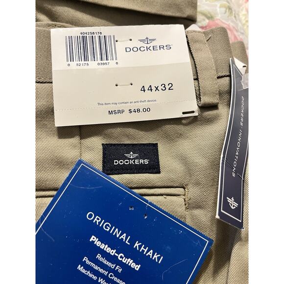 Dockers Men’s Pants 44x32 Original Khaki Relaxed Pleated Cuffed 100% Cotton NWT - Picture 8 of 8
